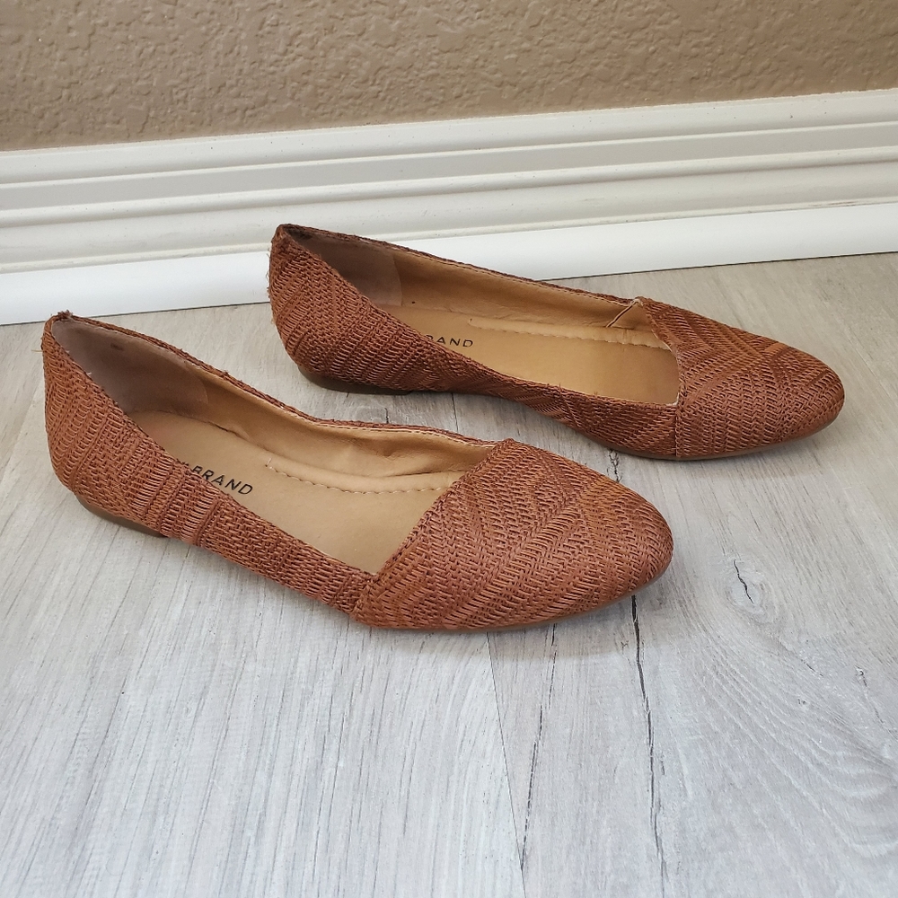 Lucky brown flats
